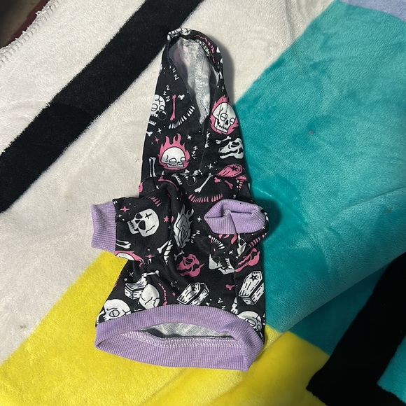 NWOT Skull print hoodie sz XS - Picture 3 of 3